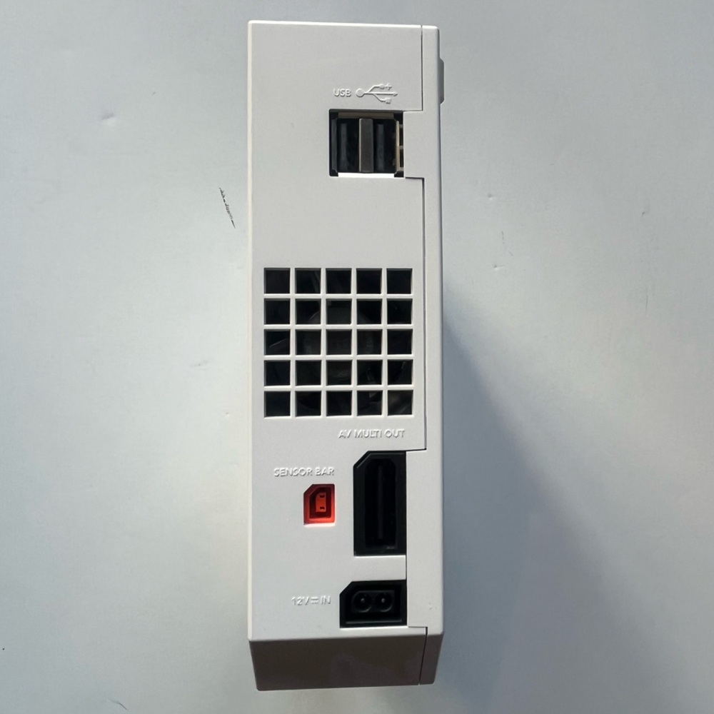 Original Nintendo Wii Gaming Console - Picture 7 of 8